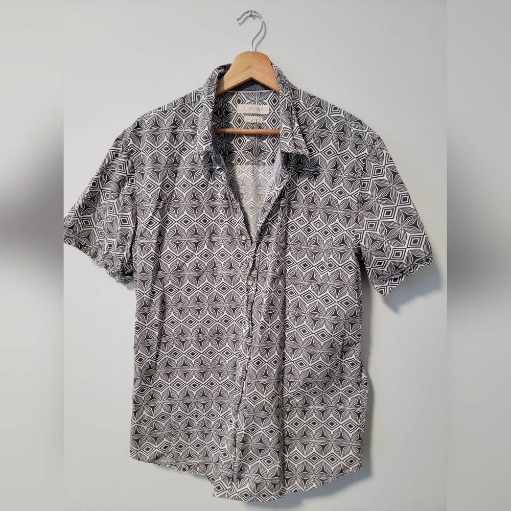 Geometric Patterned Button-Up Shirt